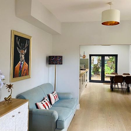 Delightful 2 Bedroom Home in Central Windsor Buitenkant foto