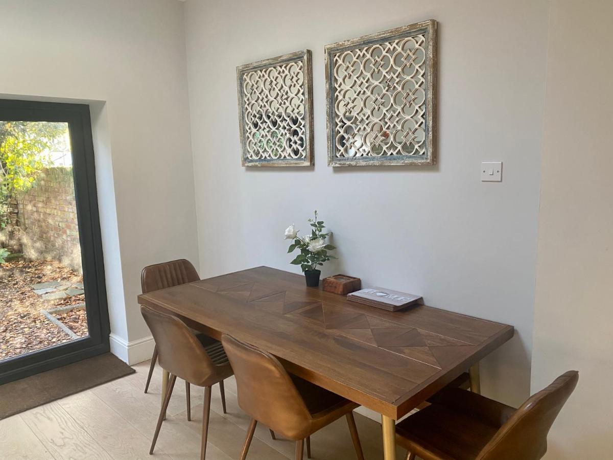 Delightful 2 Bedroom Home in Central Windsor Buitenkant foto